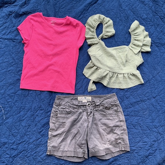 American Eagle Outfitters Other - American Eagle & Jolt Bundle Women shorts & 2 Summer Tops Distressed